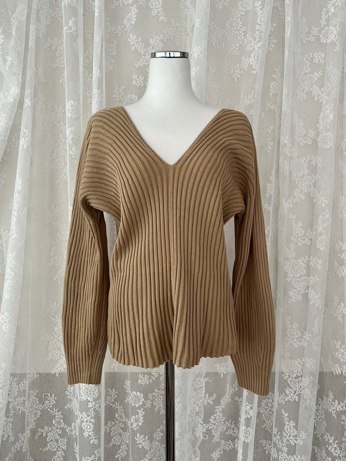 M) 아르켓 코튼 브이넥 니트 베이지 상품이미지1