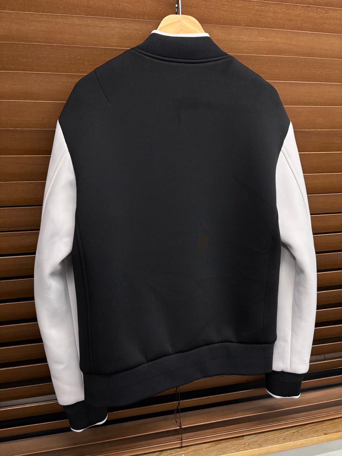 우영미 솔리드옴므 네오프렌 스타디움 블루종 자켓 상품이미지4