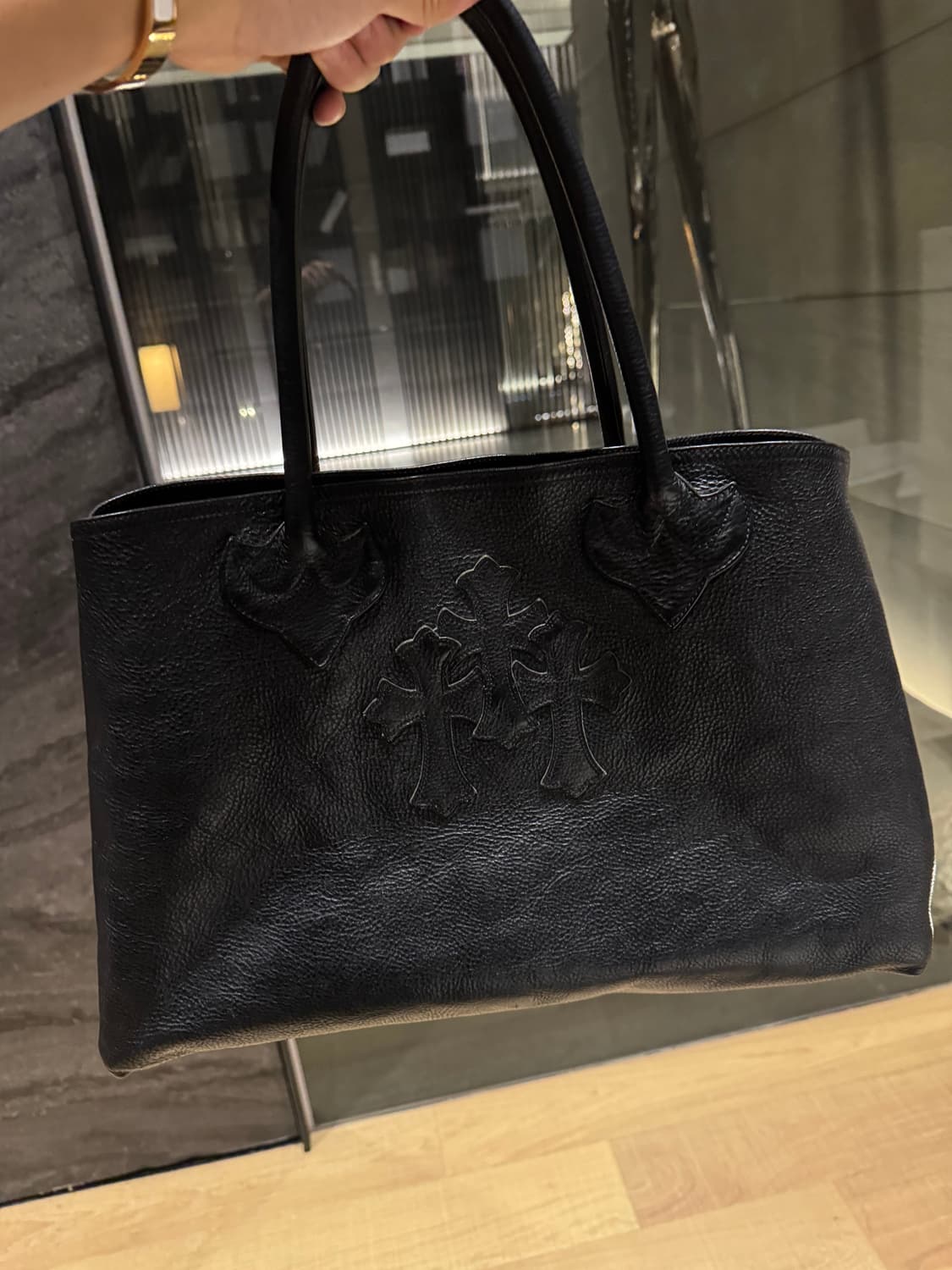 크롬하츠 트리플크로스 레더패치 토트백 상품이미지3