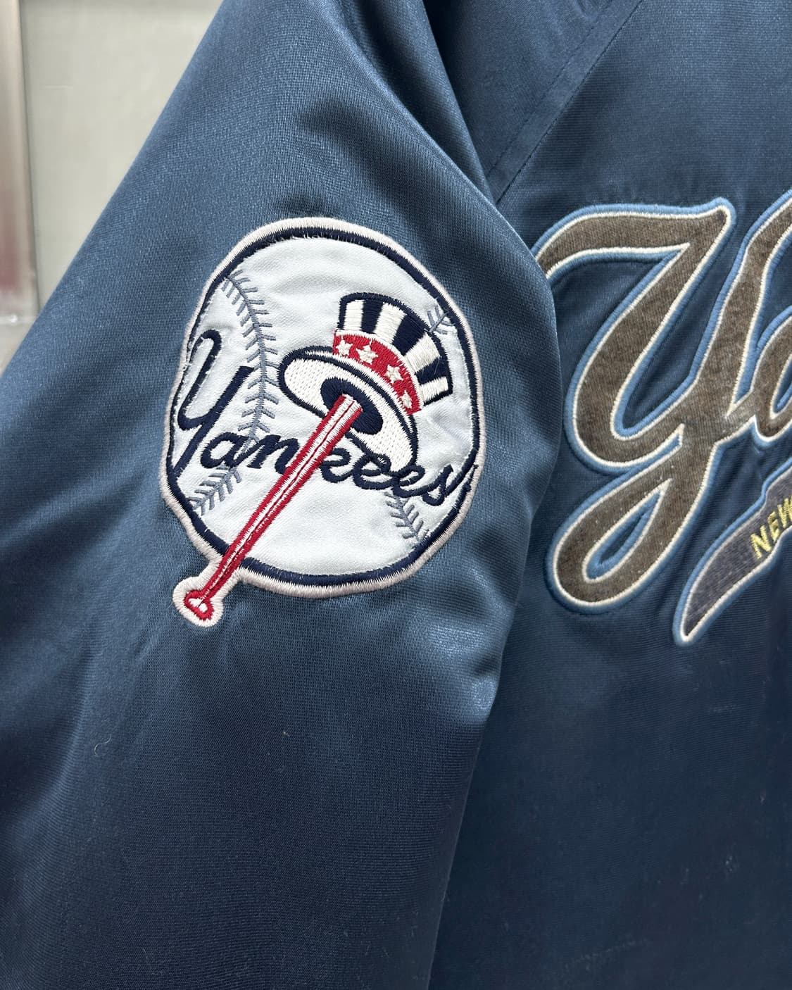 엠엘비 00s  뉴욕 양키즈 사틴쉘 스타디움 자켓 상품이미지4