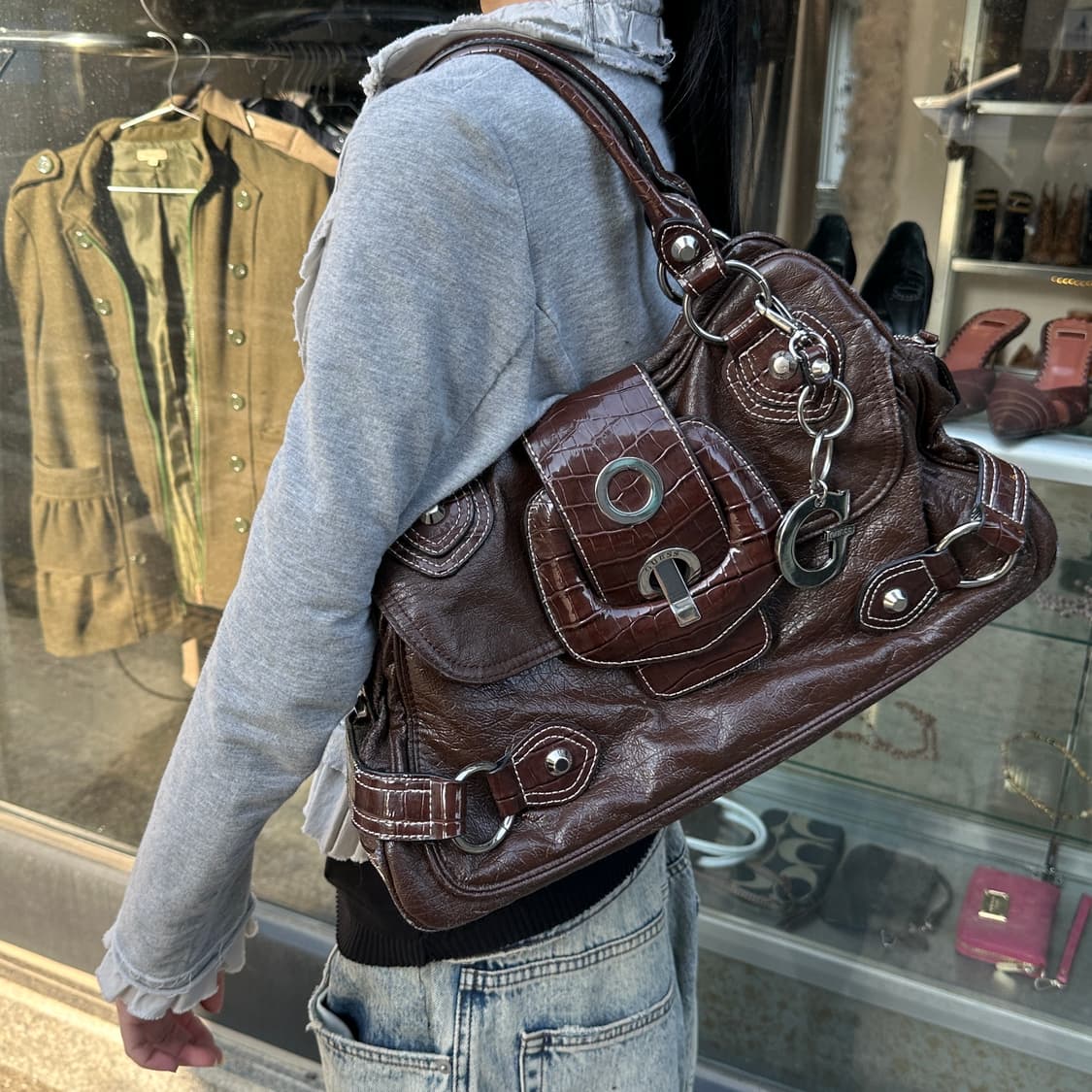 00s 게스 컬렉션 XL 레더 폴드오버 빅백 상품이미지7