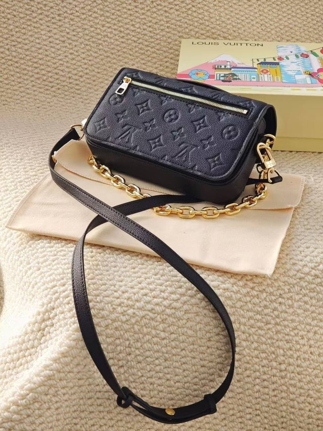 루이비통(Louis Vuitton) 포쉐트 메티스 이스트 웨스트 백 상품이미지8