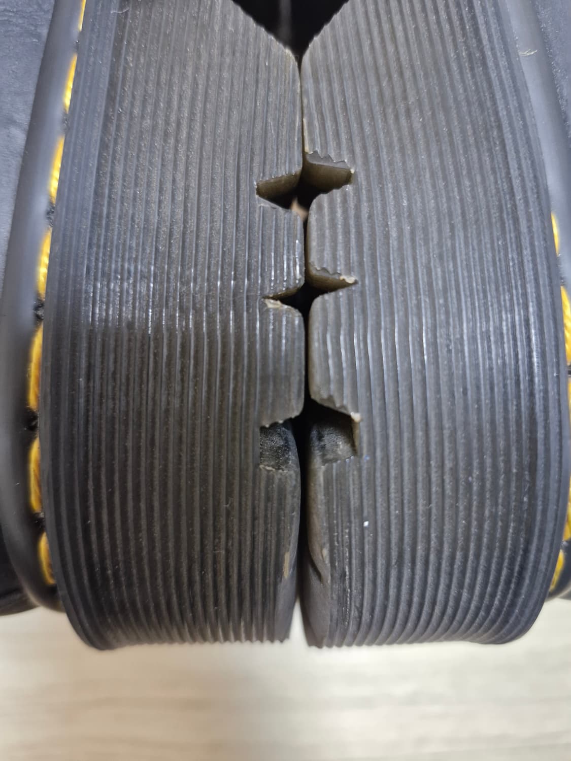 닥터마틴x디스이즈네버댓 콜라보 1461 280사이즈 판매합니다 상품이미지5