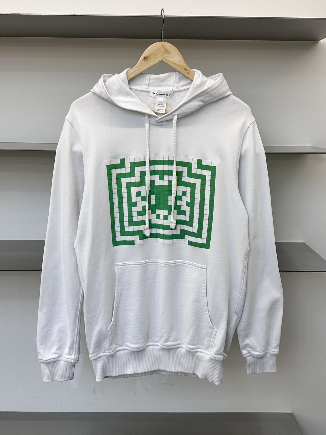 꼼데가르송 셔츠 22ss 인베이더 픽셀 아트 후드티 상품이미지1