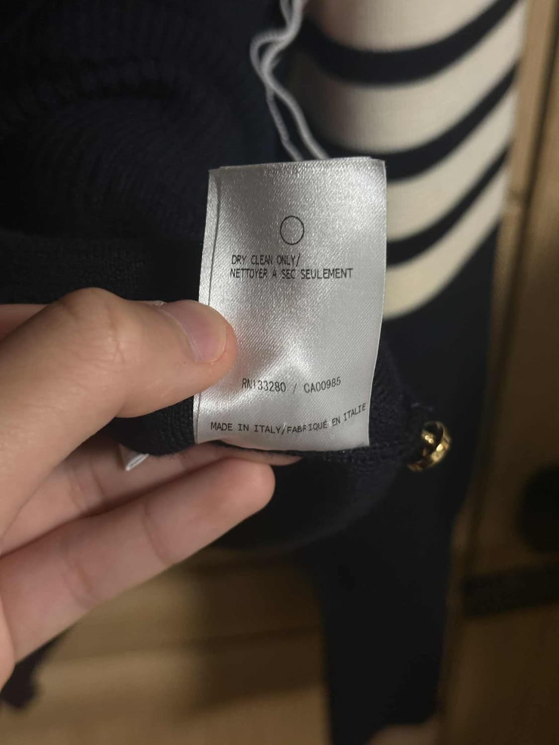 톰브라운 밀라노스티치 사선완장 금장 3버튼 니트 네이비 5 상품이미지6