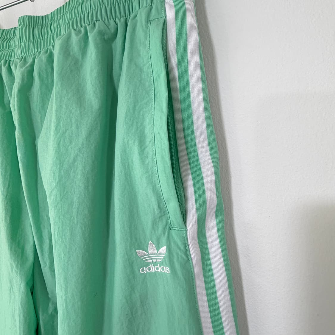 [M] 아디다스 우븐 조거팬츠 민트 상품이미지6
