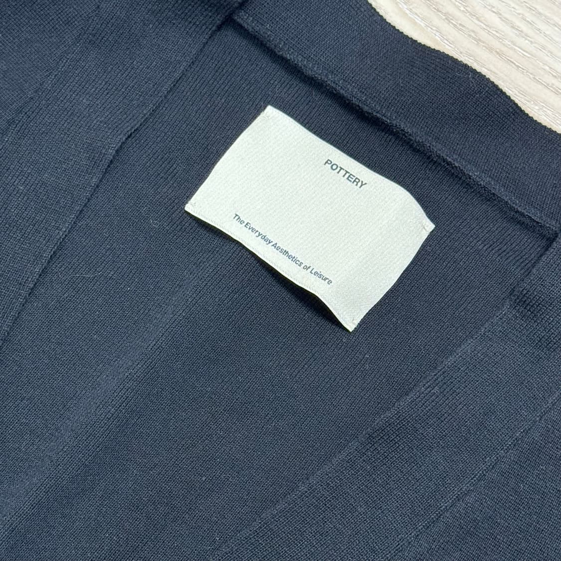 포터리 컴포트 가디건 블랙 상품이미지2