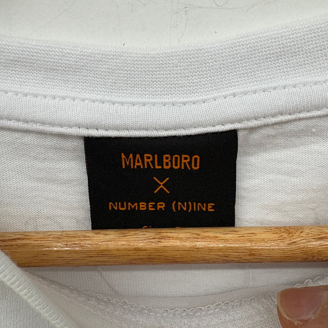말보로X넘버나인 화이트 패턴 반팔 티셔츠 남성M 상품이미지4