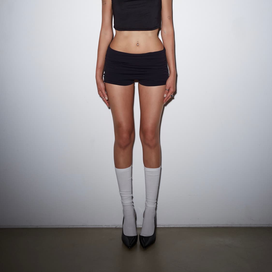 deepinblue 딥인블루 웨이비 스포티 스커트 팬츠 블랙 상품이미지1