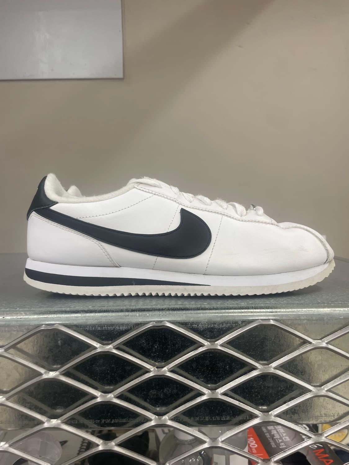 나이키 코르테즈 화이트 블랙 275 상품이미지4