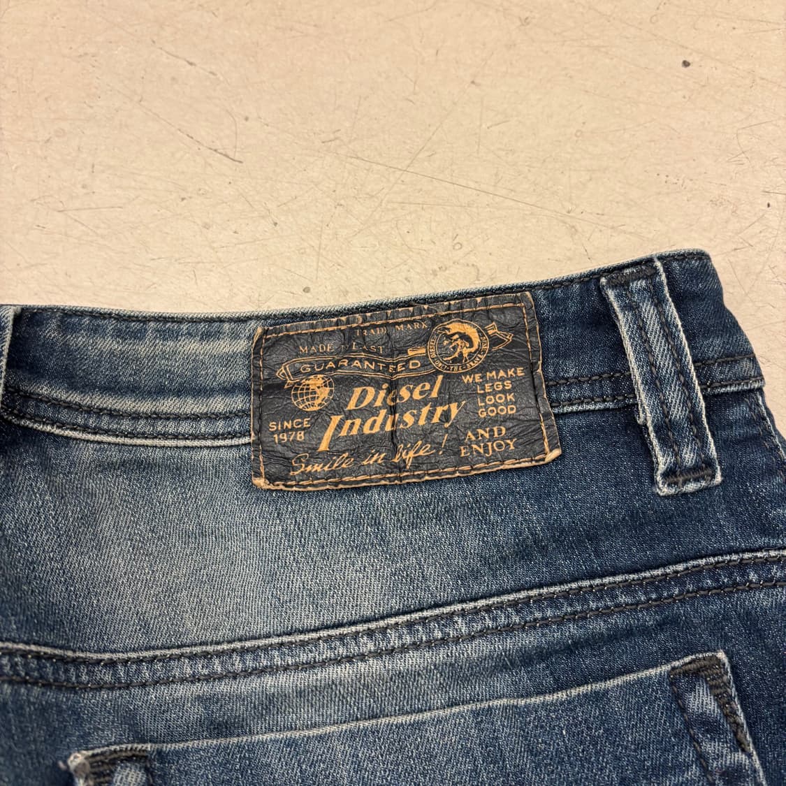 디젤 워싱 데미지 데님 팬츠 상품이미지2