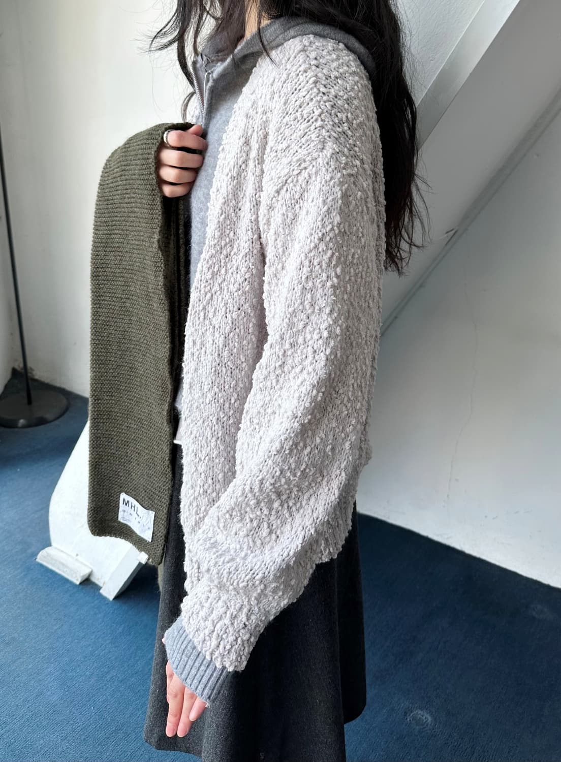 Boucle design cloudy touch knit cardigan 상품이미지9