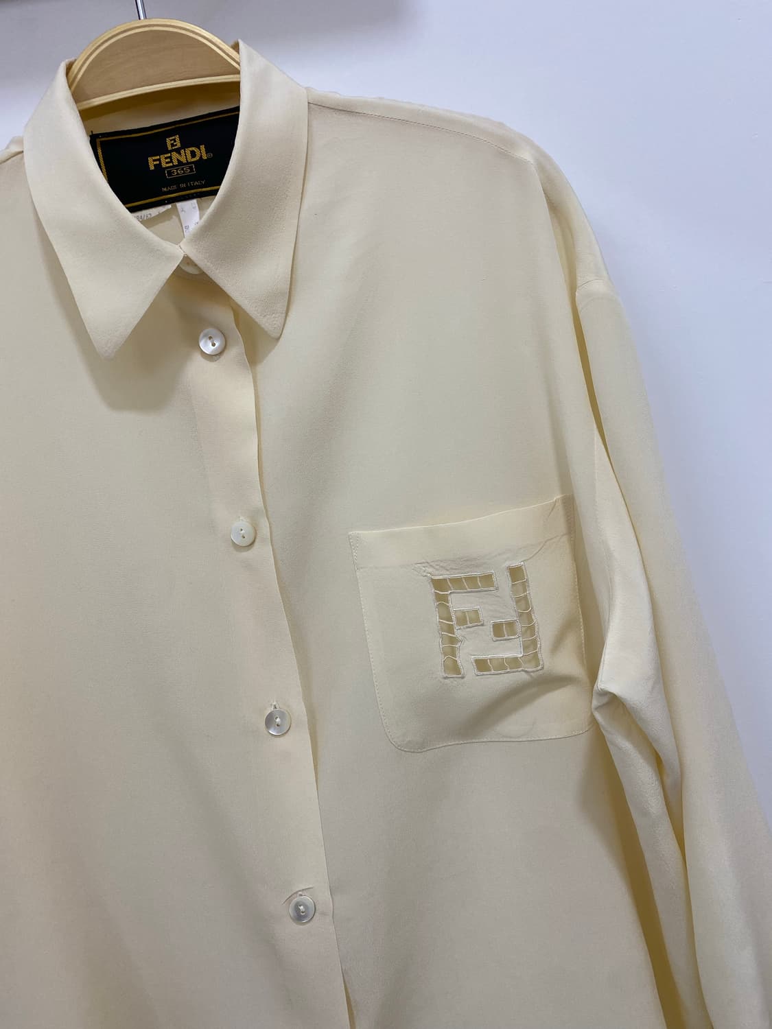 Fendi Cream Silk Blouse  상품이미지3