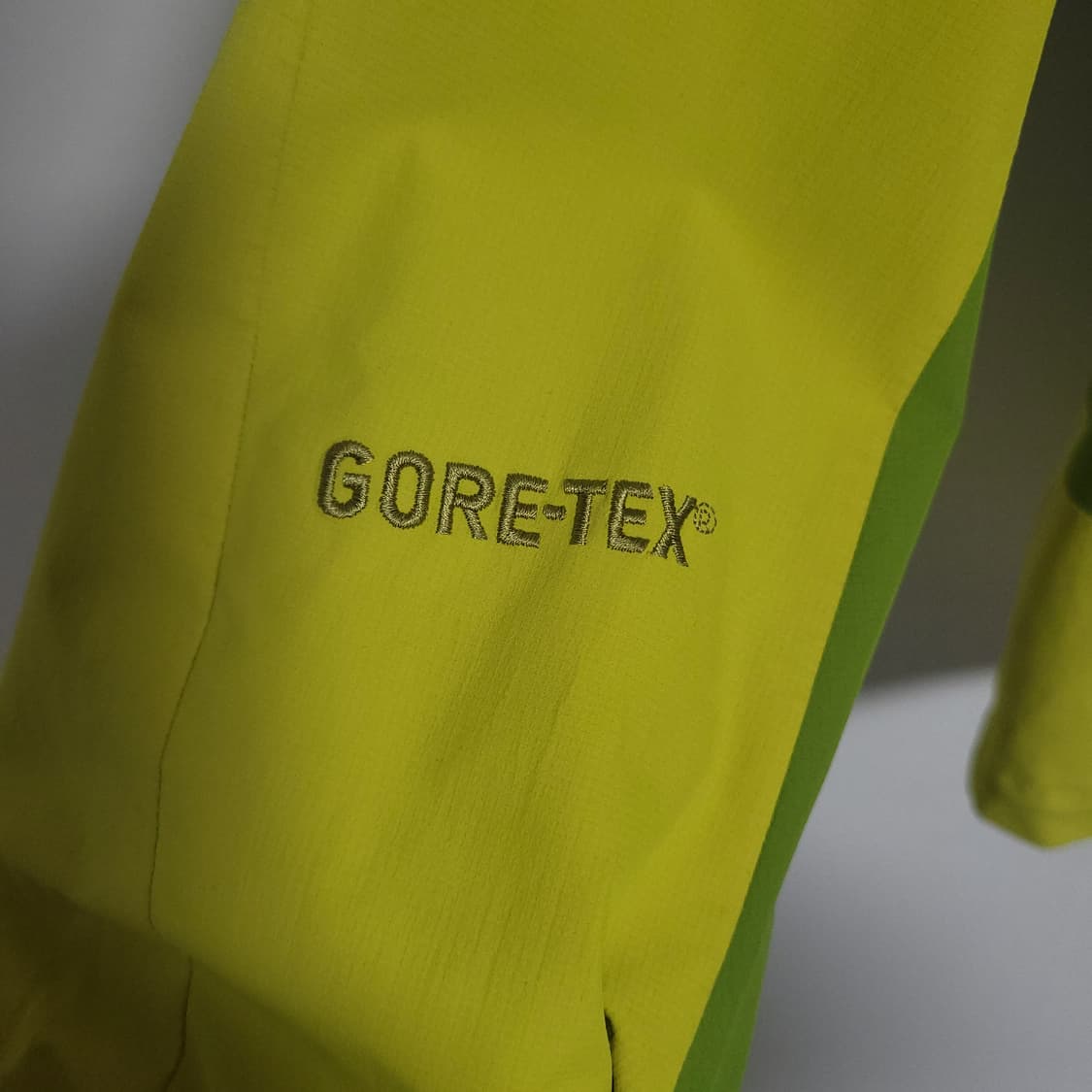 (95) BLACKYAK 블랙야크 고어텍스 바람막이 그린/옐로우 상품이미지4