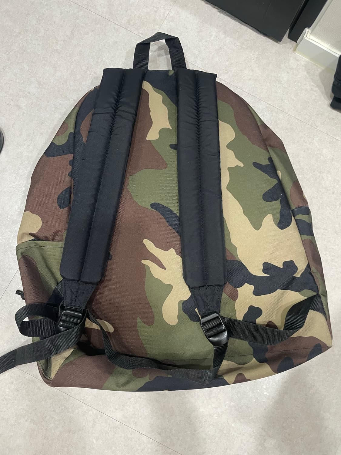 다크룸 X 이스트팩 카모 백팩 상품이미지4