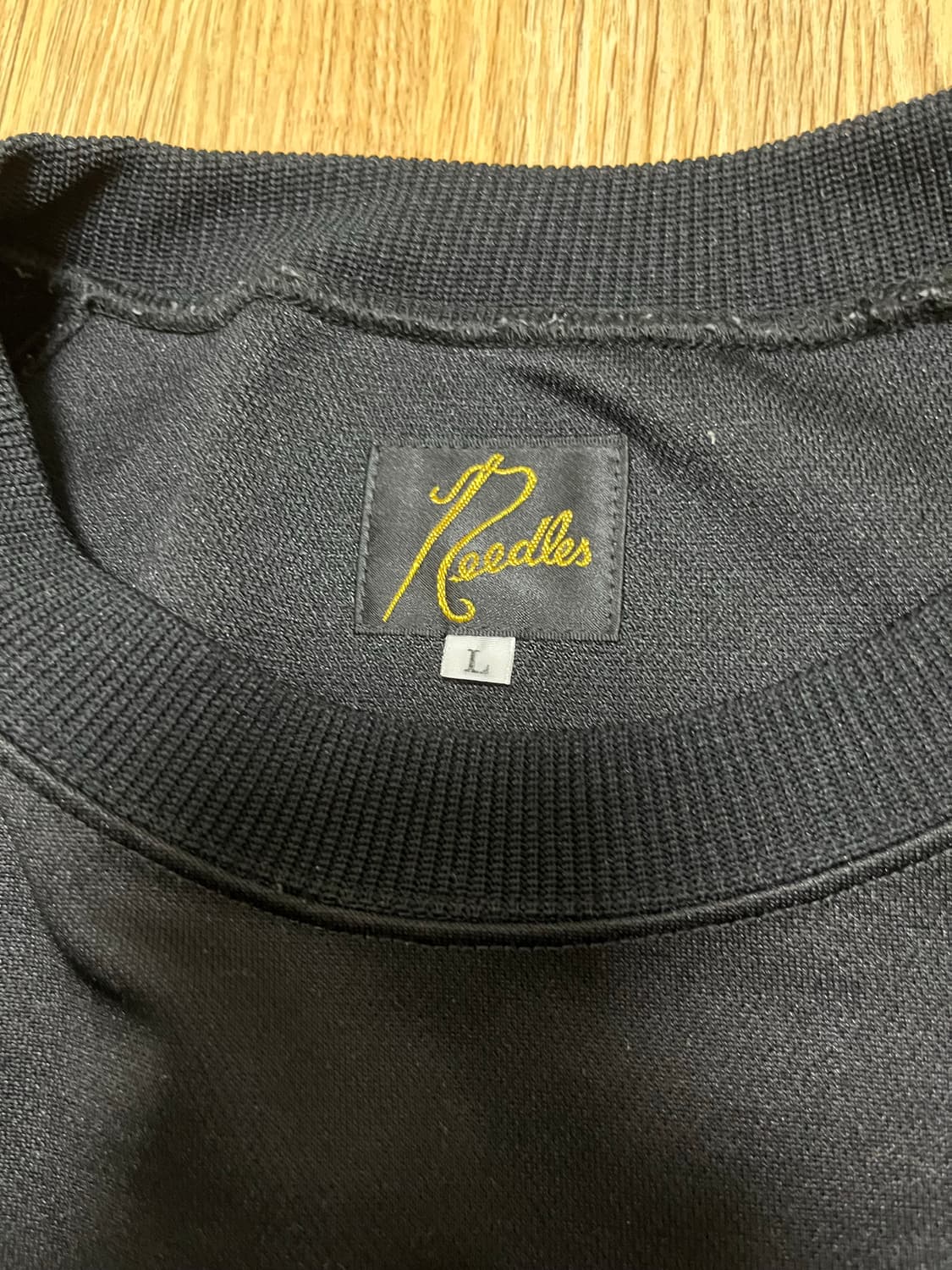 니들스x스튜디오스 크루넥 하프 스웻셔츠 상품이미지4