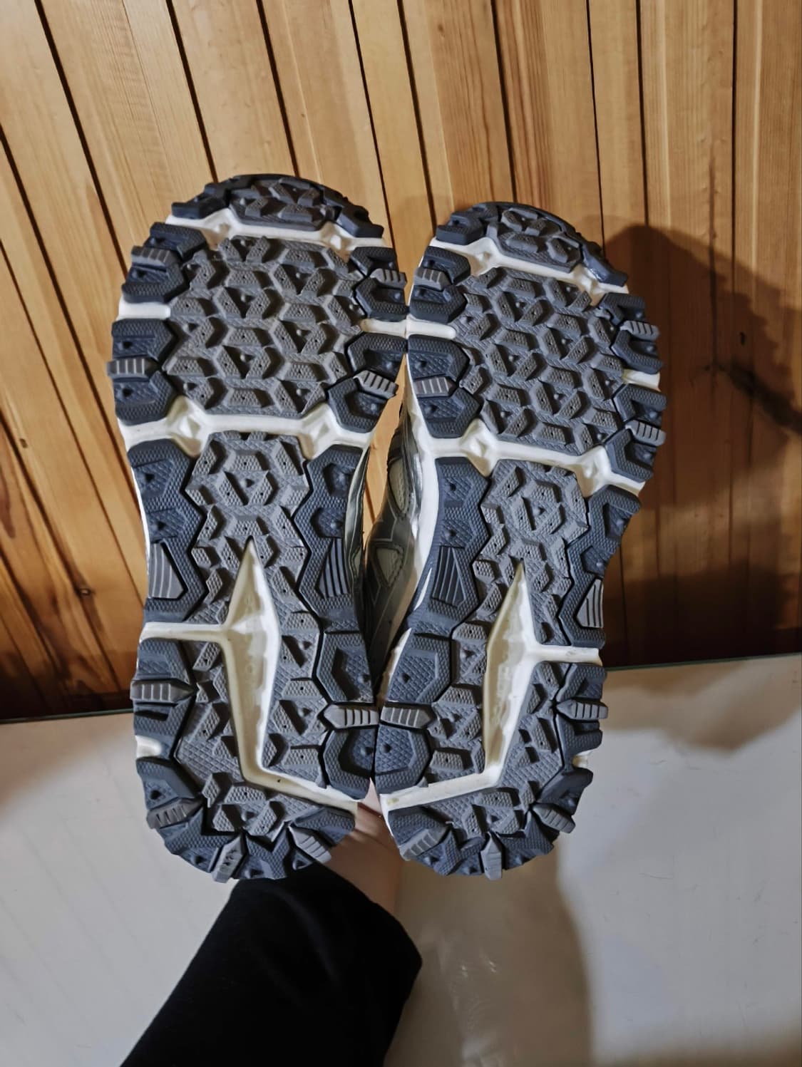 255mm 2E 뉴발란스 410 실버 러닝화 트레일 상품이미지8