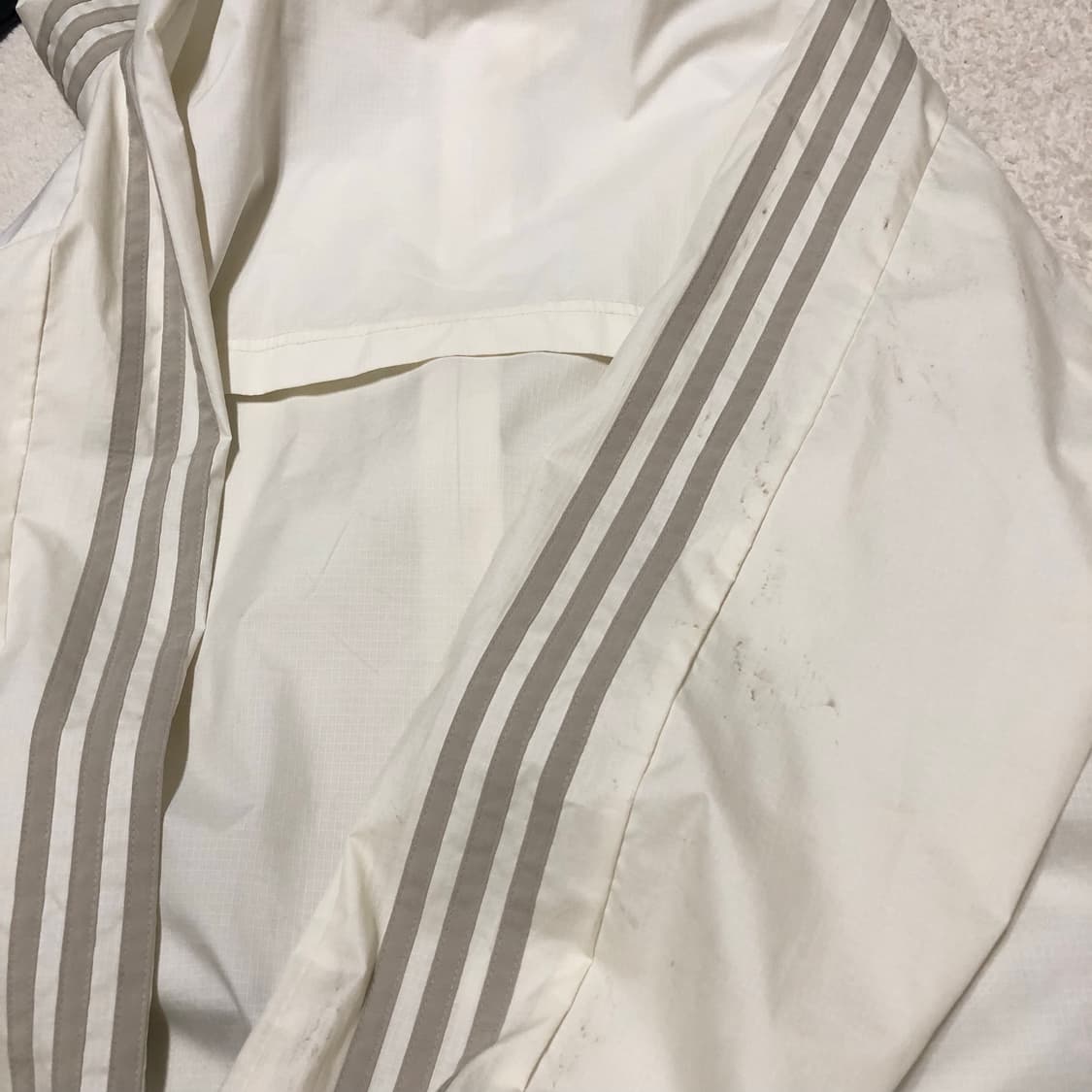 아디다스 크림 베이지 바람막이 3XL 상품이미지3