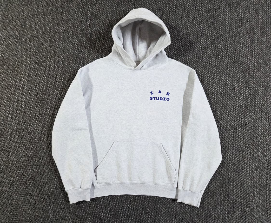IAB studio 아이앱 스튜디오 라이트 그레이 후드티
 상품이미지1