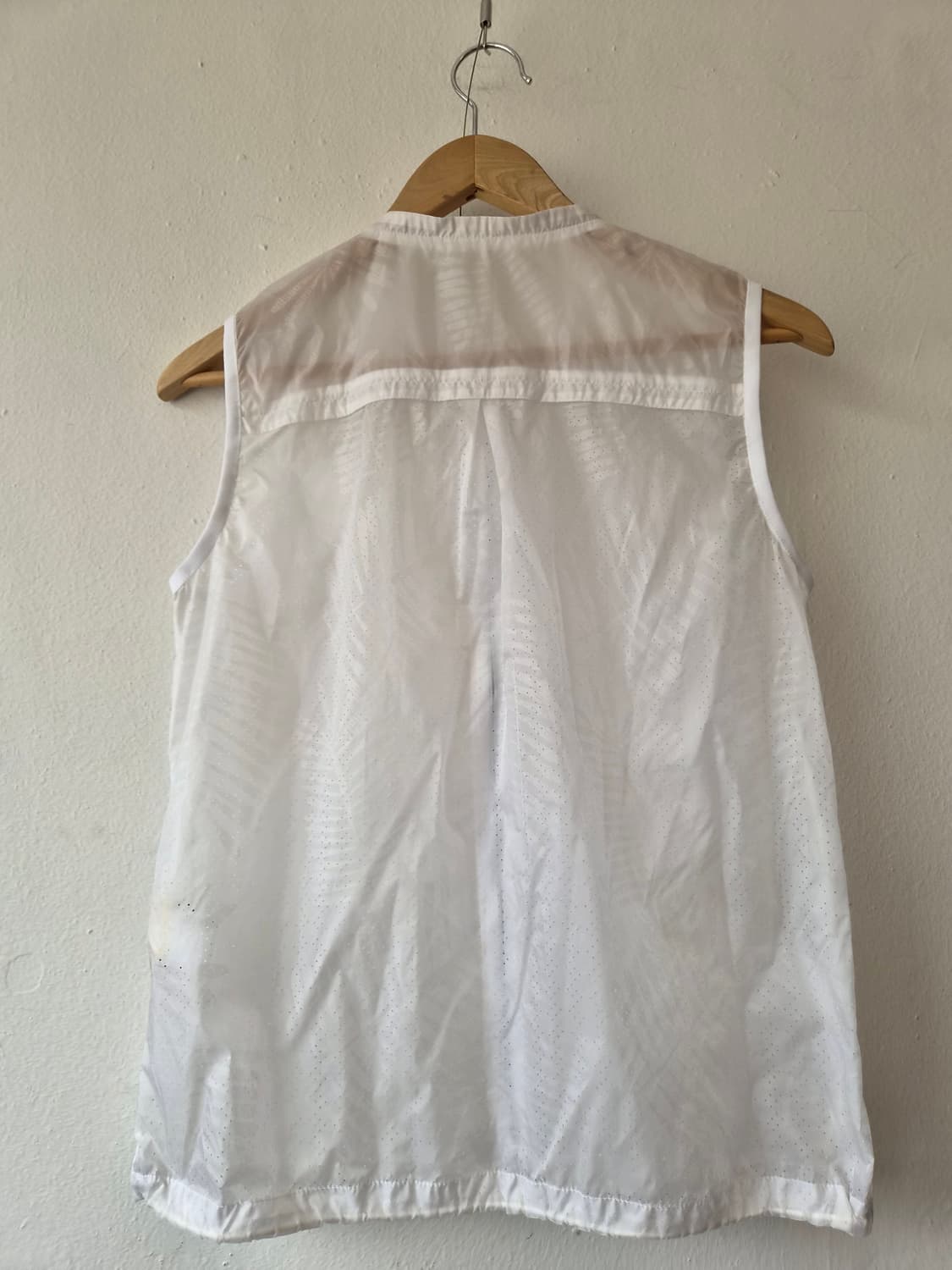 보그너 여성 초경량바람막이조끼 95사이즈 상품이미지3