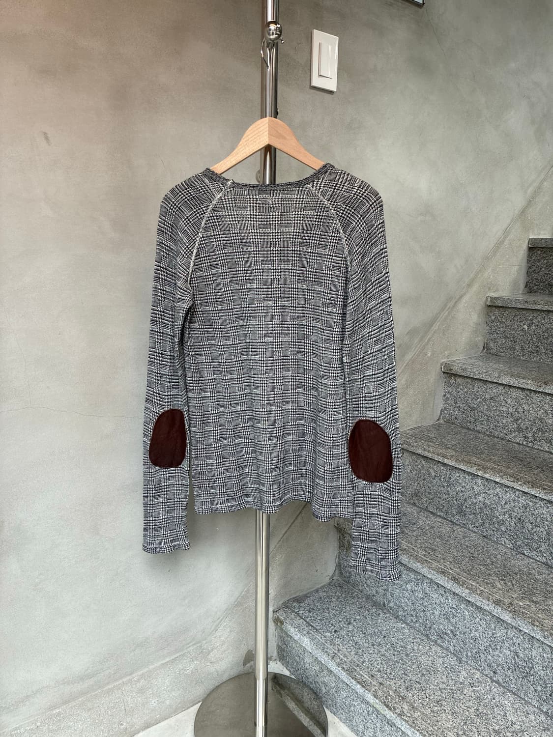 캐피탈 패치 니트 티셔츠 상품이미지4