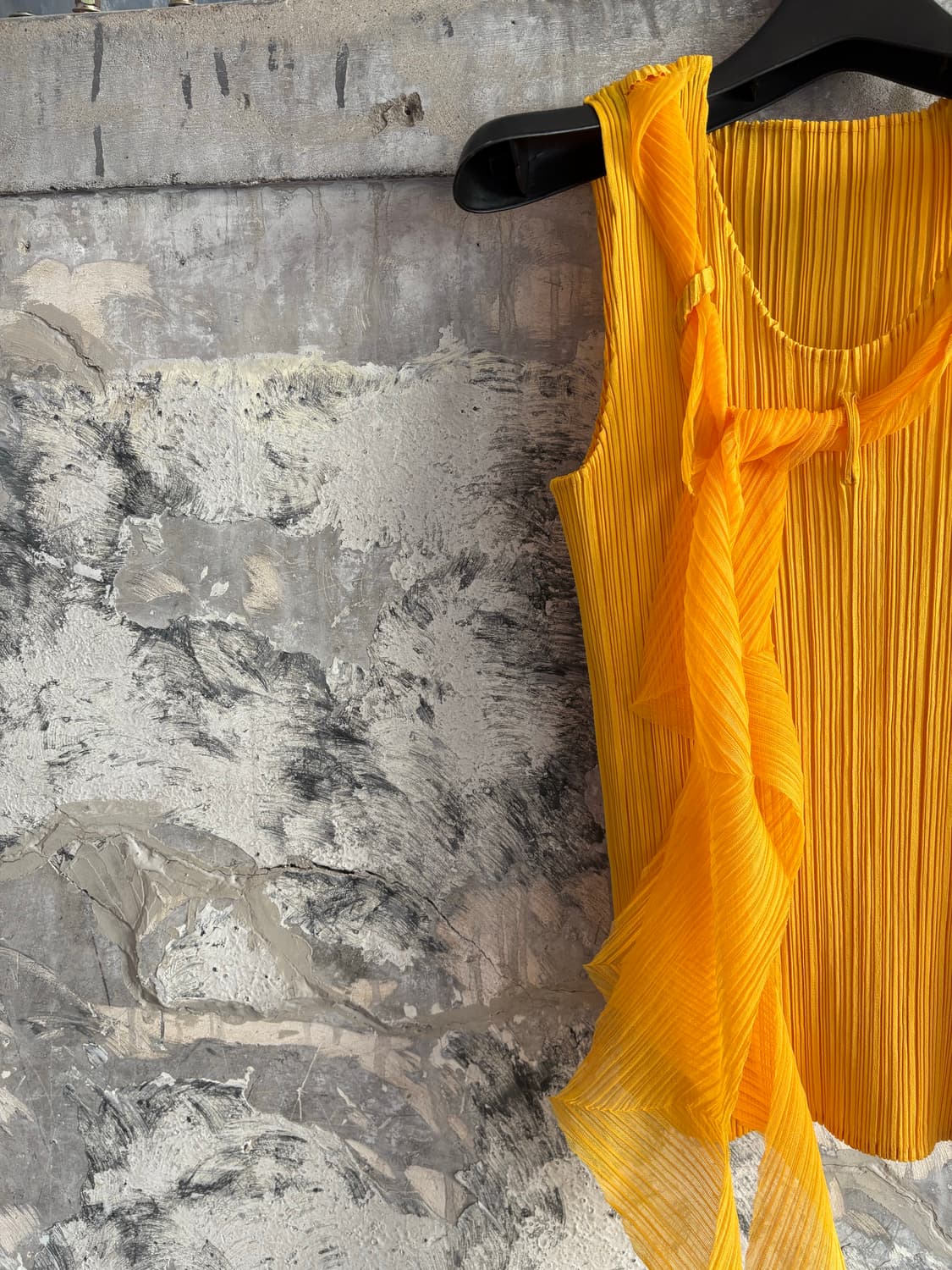 PLEATS PLEASE ISSEY MIYAKE Jaune Top 상품이미지2