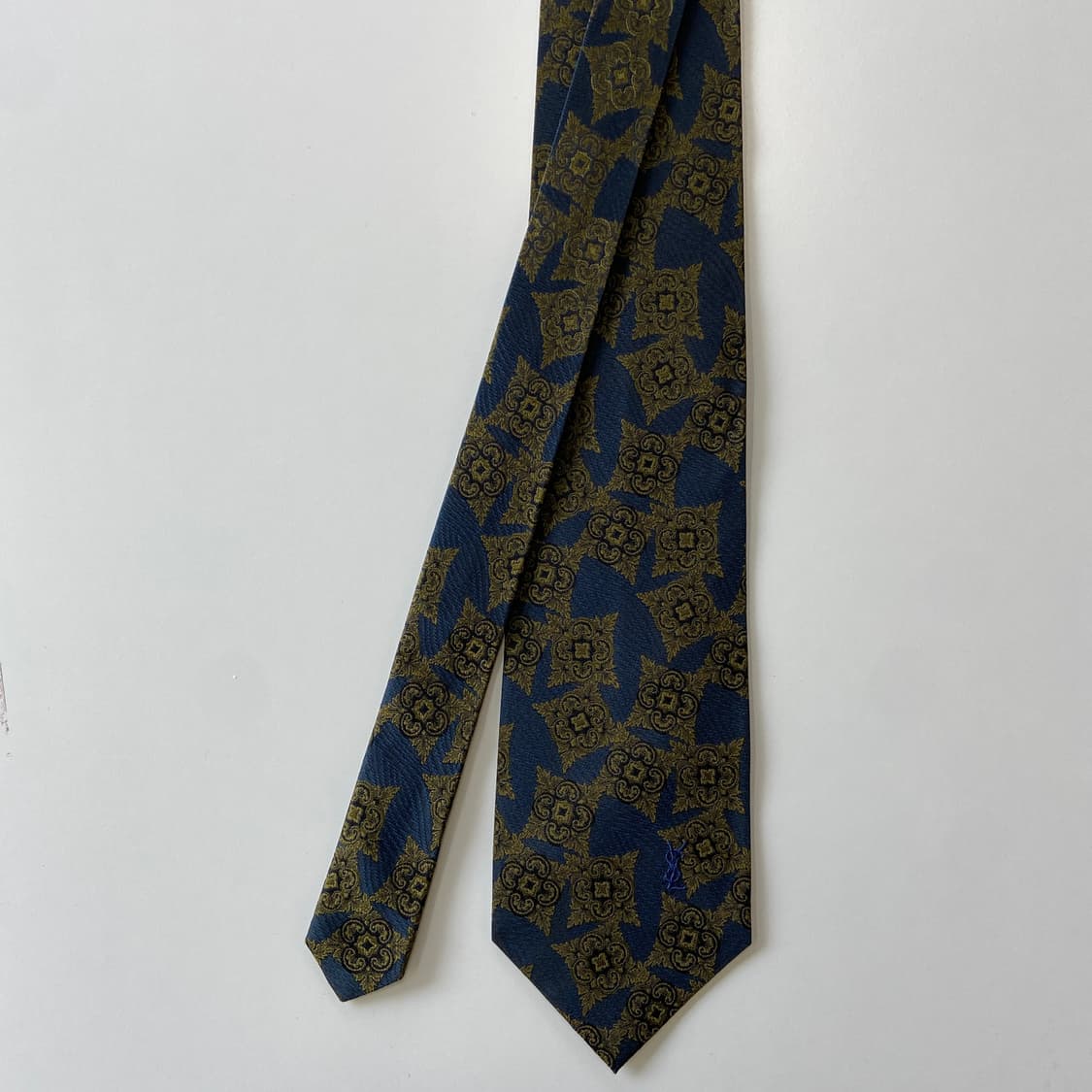 입생로랑(YSL) 명품 정품 심플로고 넥타이 상품이미지1