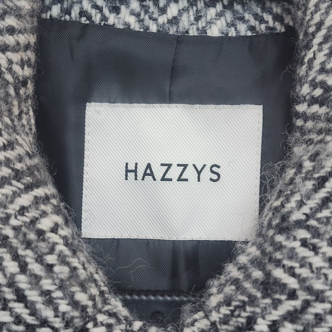 헤지스 헤링본 롱코트 상품이미지3