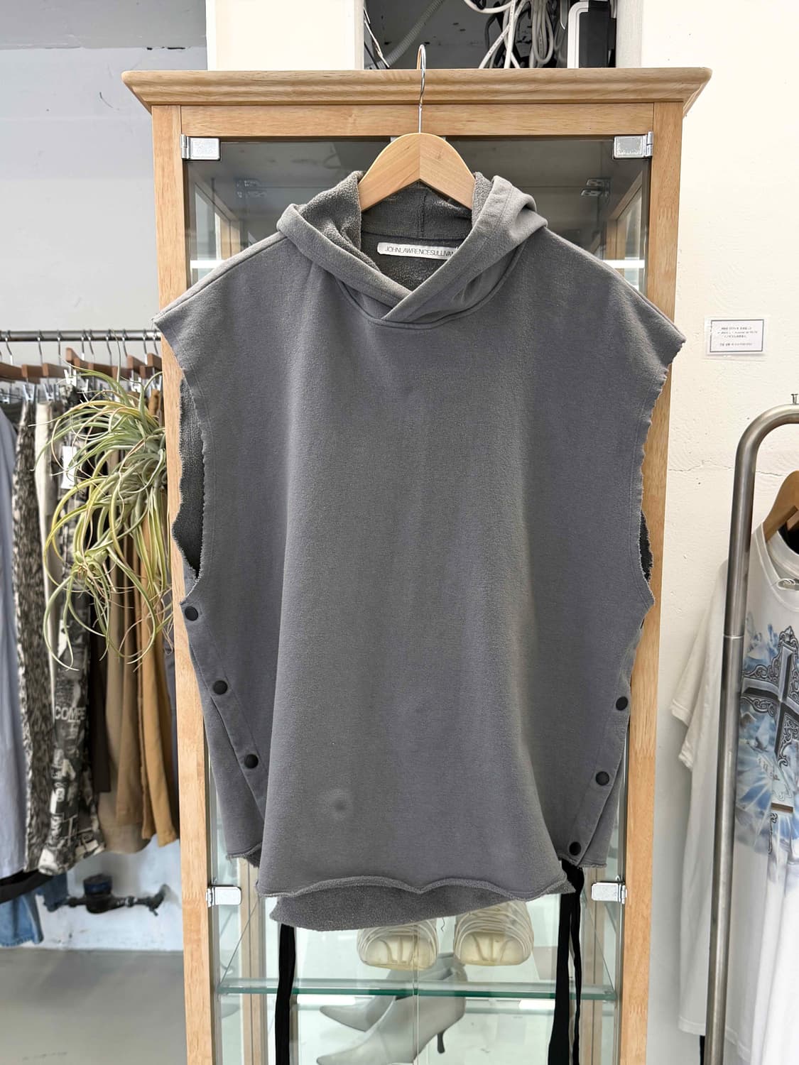 sleeveless hoodie  상품이미지1