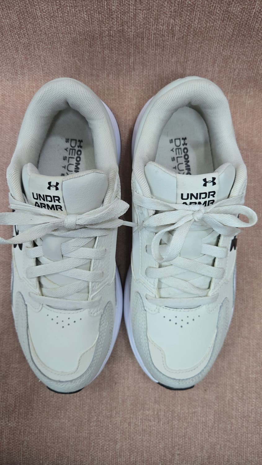 언더아머 250mm- 남 녀 엣지 레더 트레이닝화 러닝화 상품이미지2