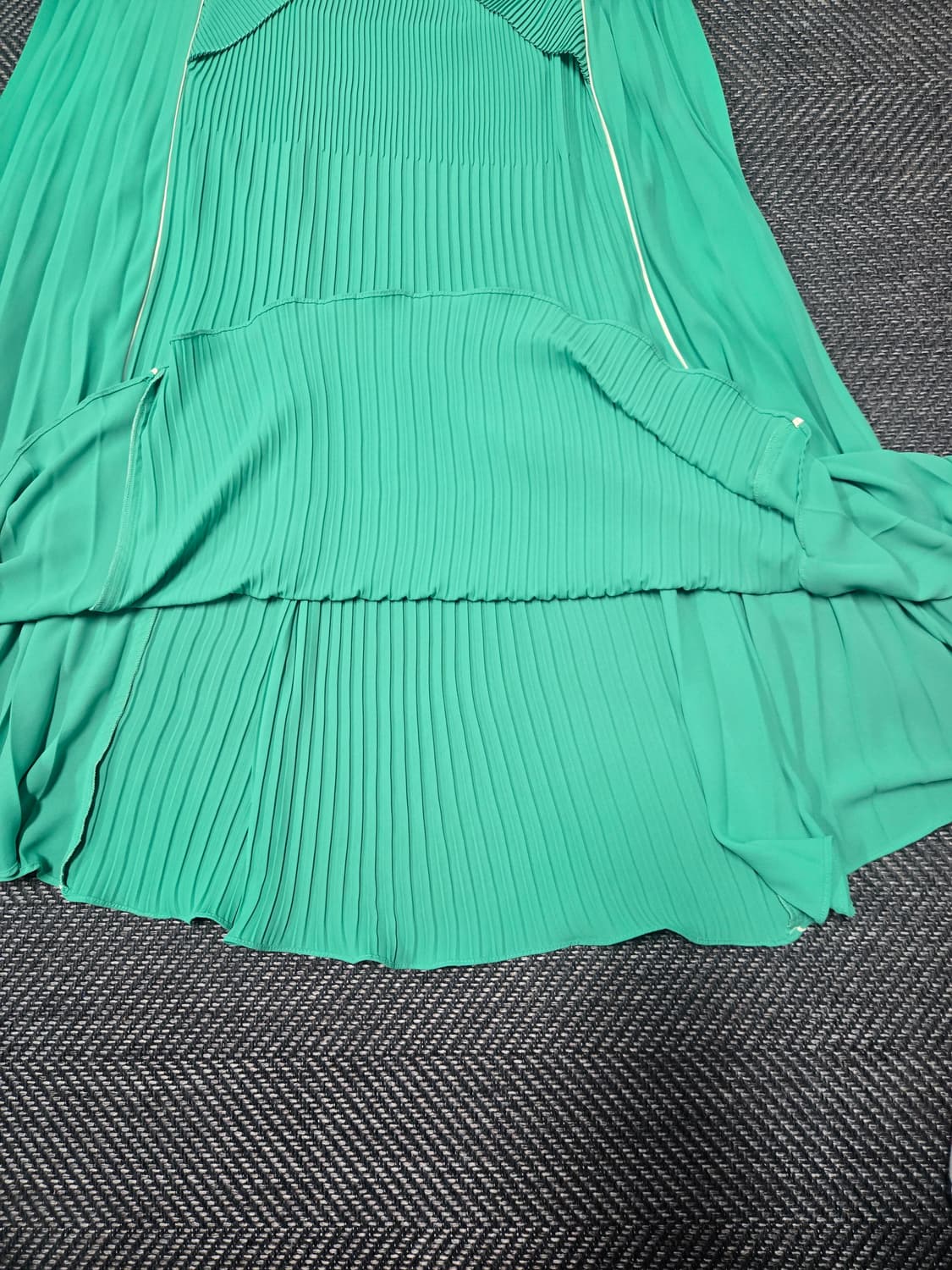 한섬 오즈세컨 플리츠 원피스 상품이미지5