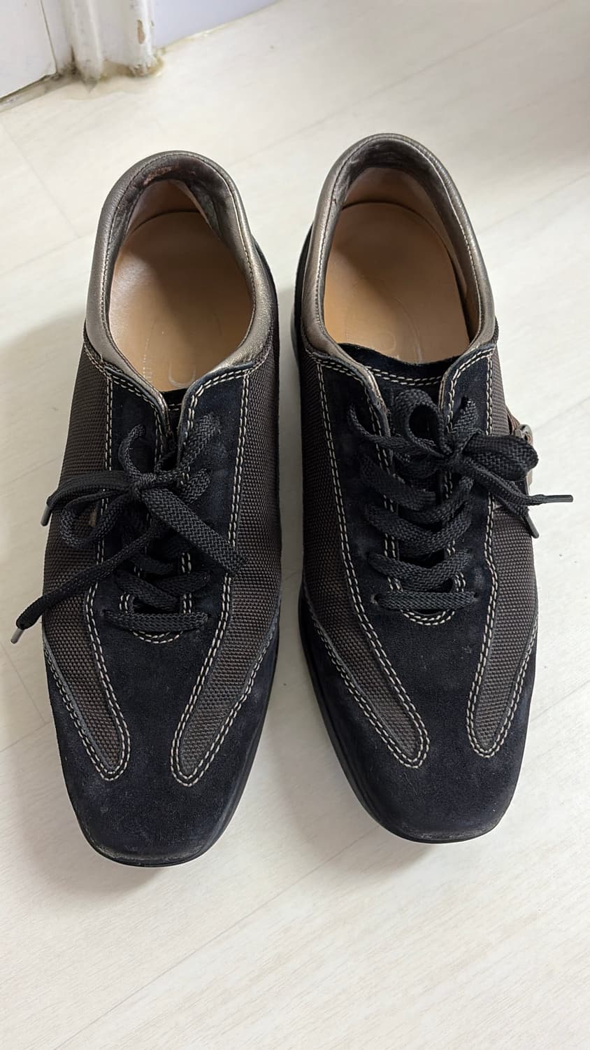 토즈 스니커즈 235 정품  상품이미지1