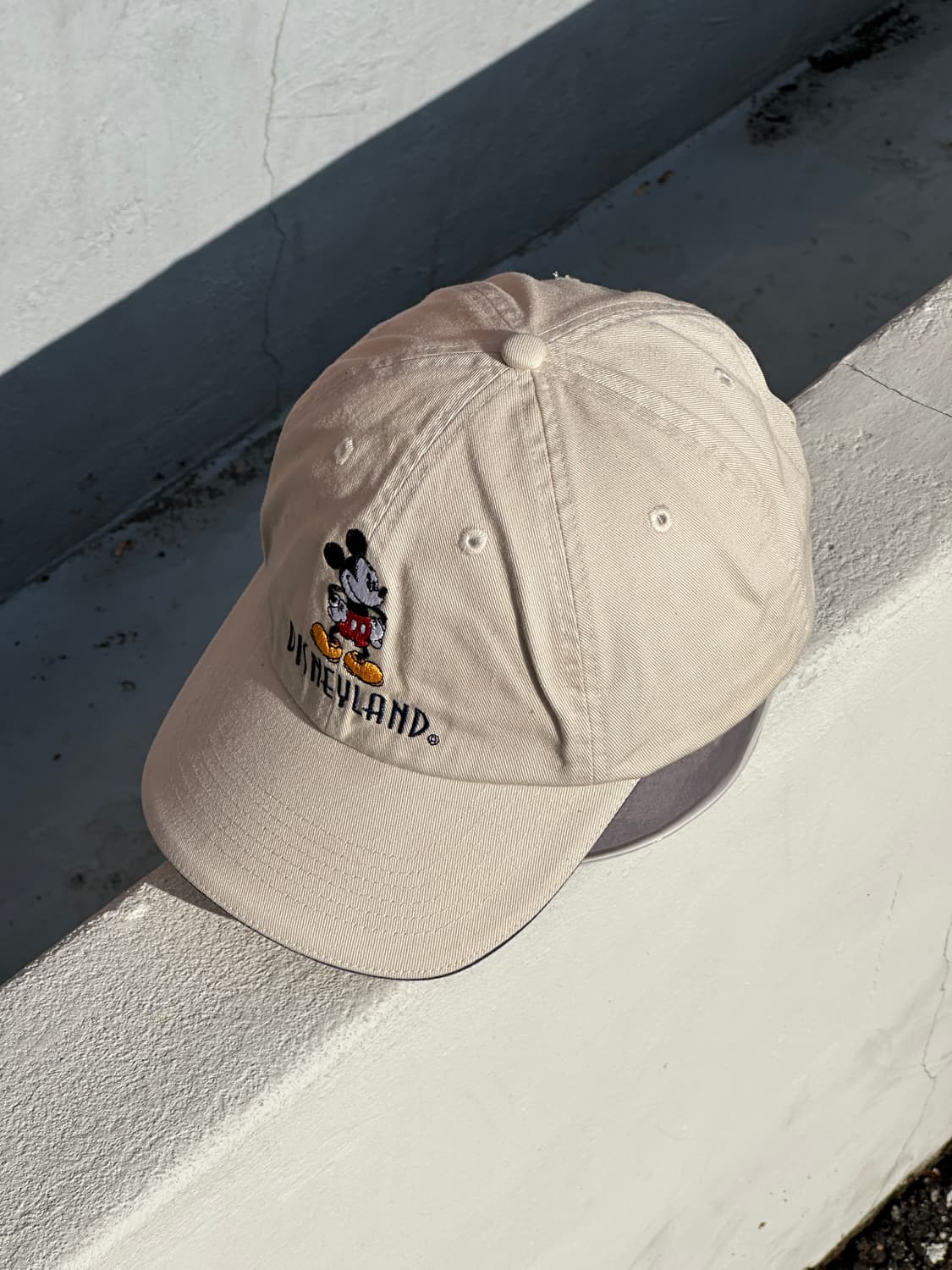 [M] 디즈니랜드 미키마우스 로고 베이지 볼캡 모자 상품이미지2