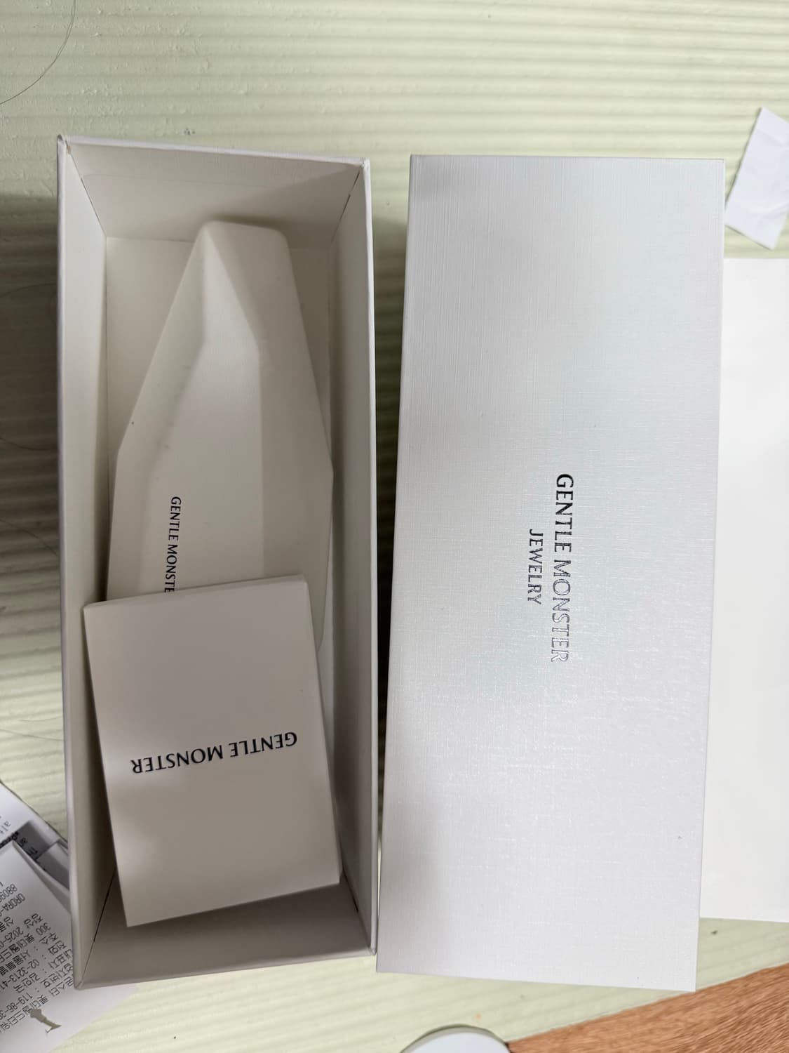 젠틀몬스터 오로라02 상품이미지2