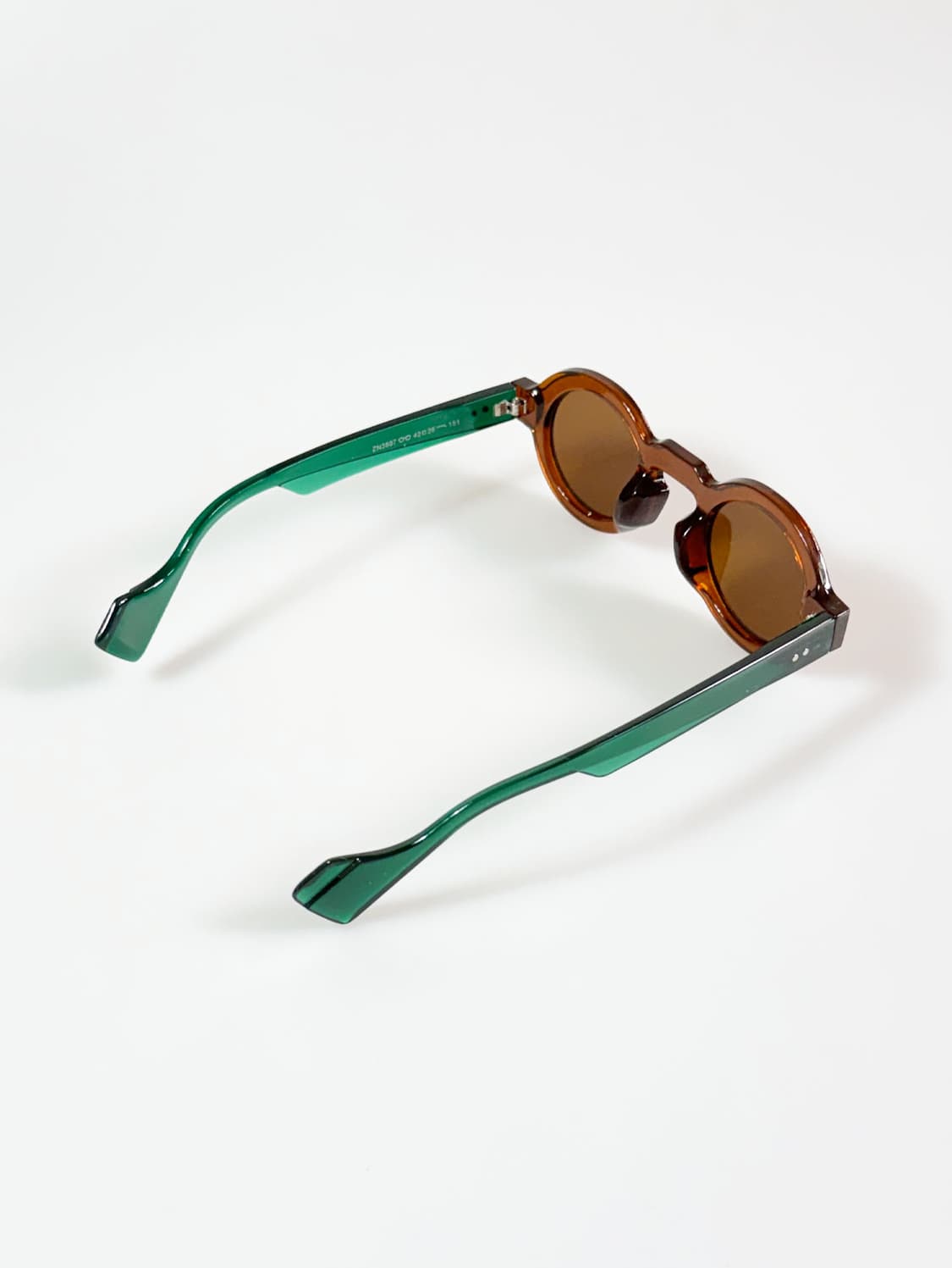엠버 & 그린 볼드 라운드 키홀 브릿지 빈티지 틴트 선글라스 상품이미지4