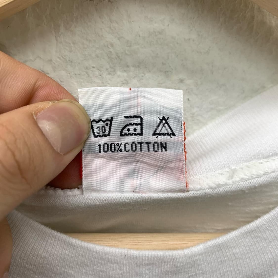 입생로랑 화이트 멀티컬러 로고 티셔츠  상품이미지6
