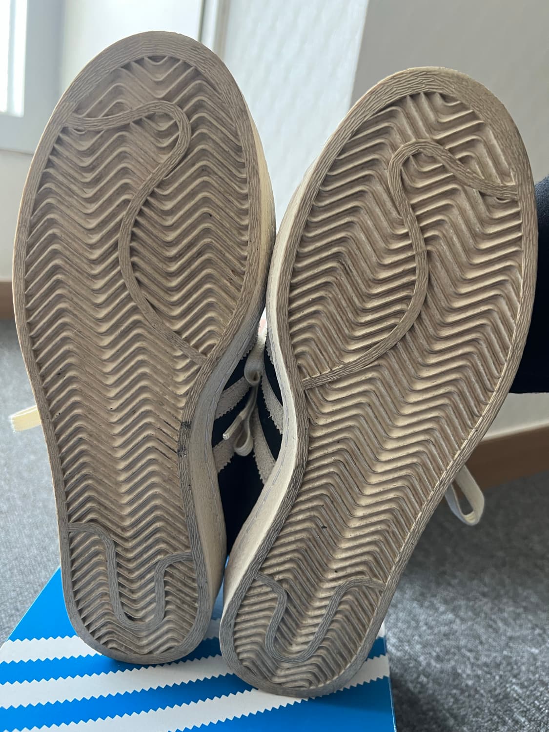 아디다스 슈퍼스타 82 블랙 화이트 265 상품이미지4