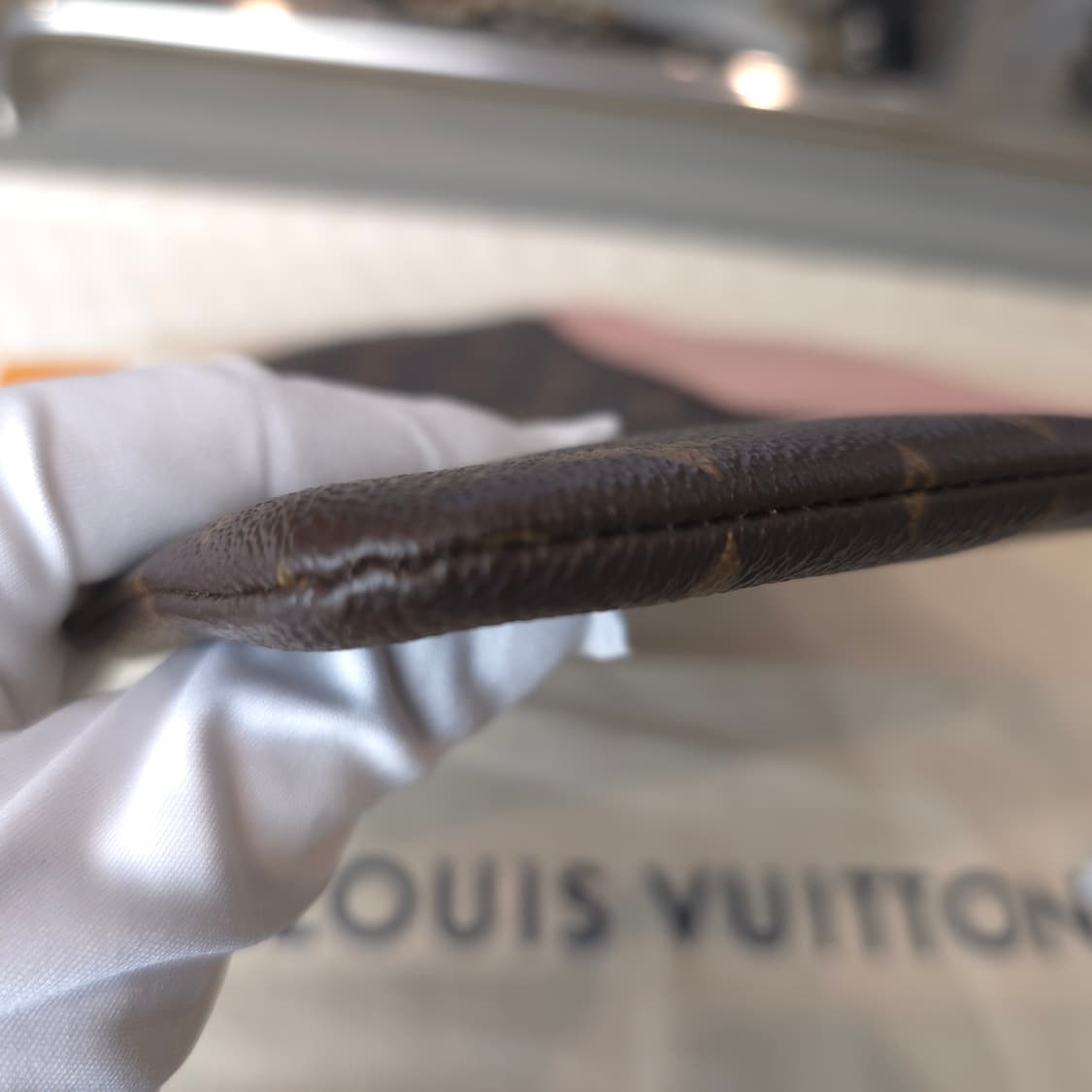 [정품/중고] 루이비통 모노그램 데일리 파우치 상품이미지4