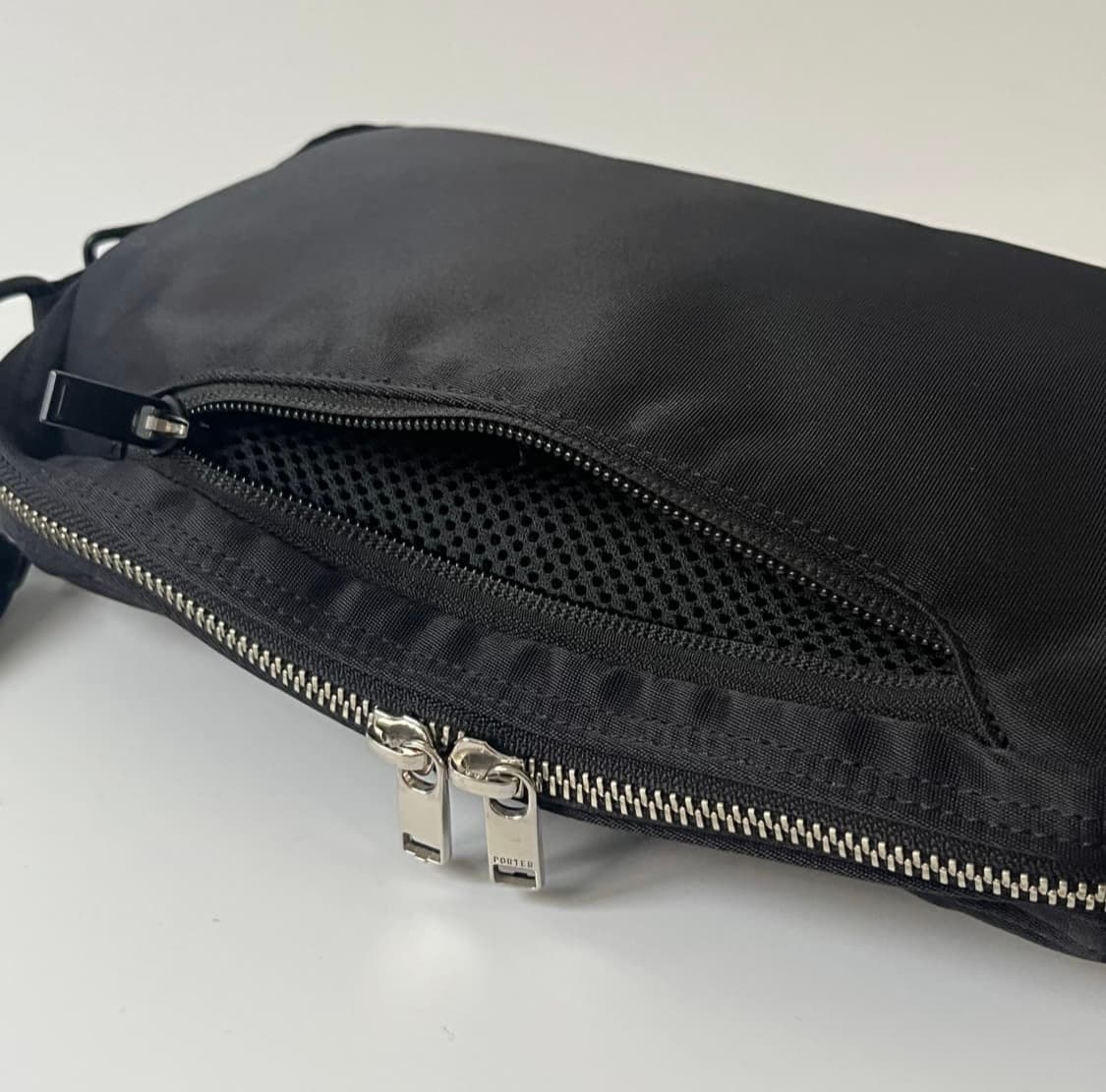 포터 리프트 숄더백 블랙 상품이미지8