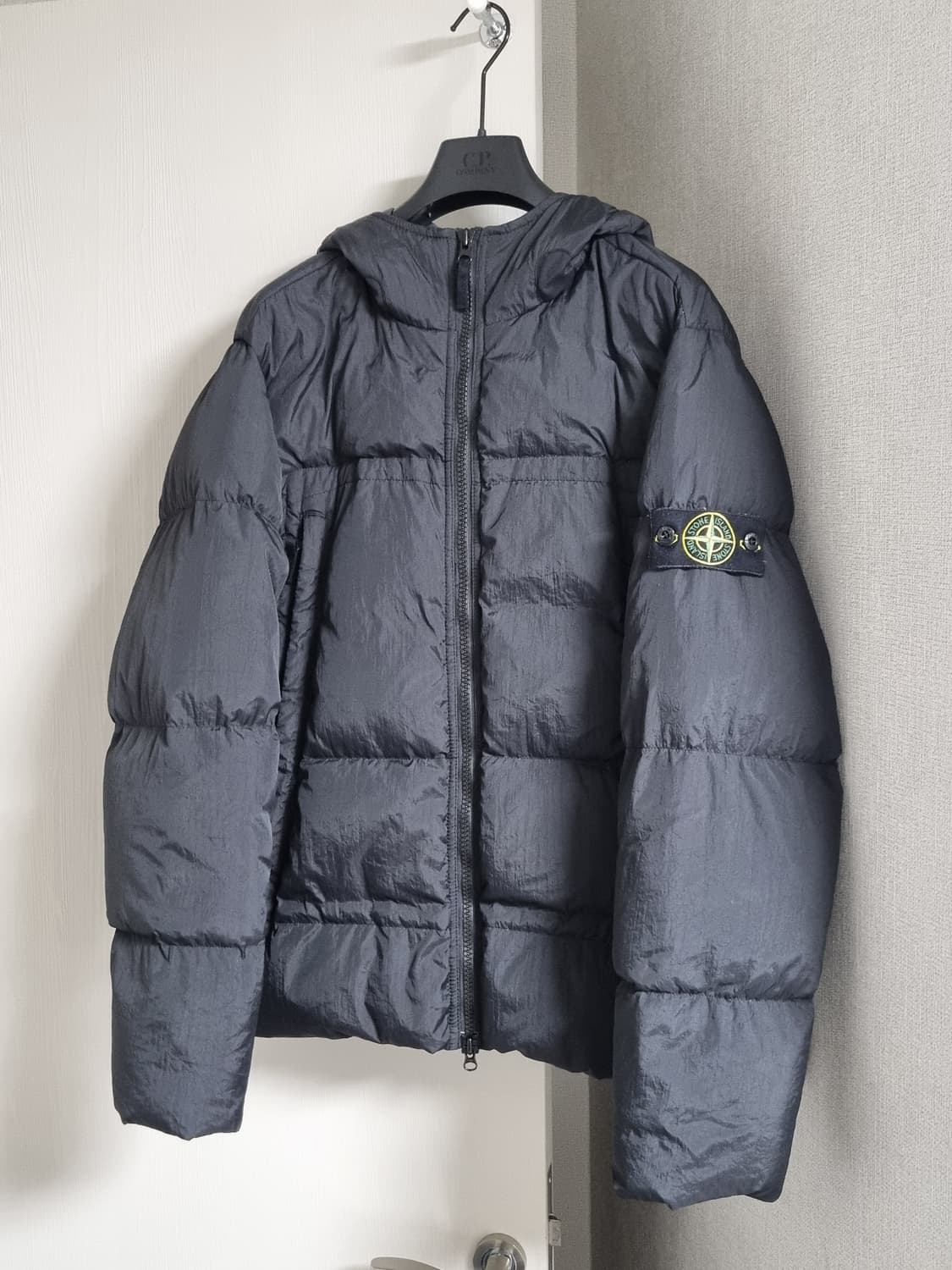 스톤아일랜드 크링클랩스 후드 패딩 상품이미지1