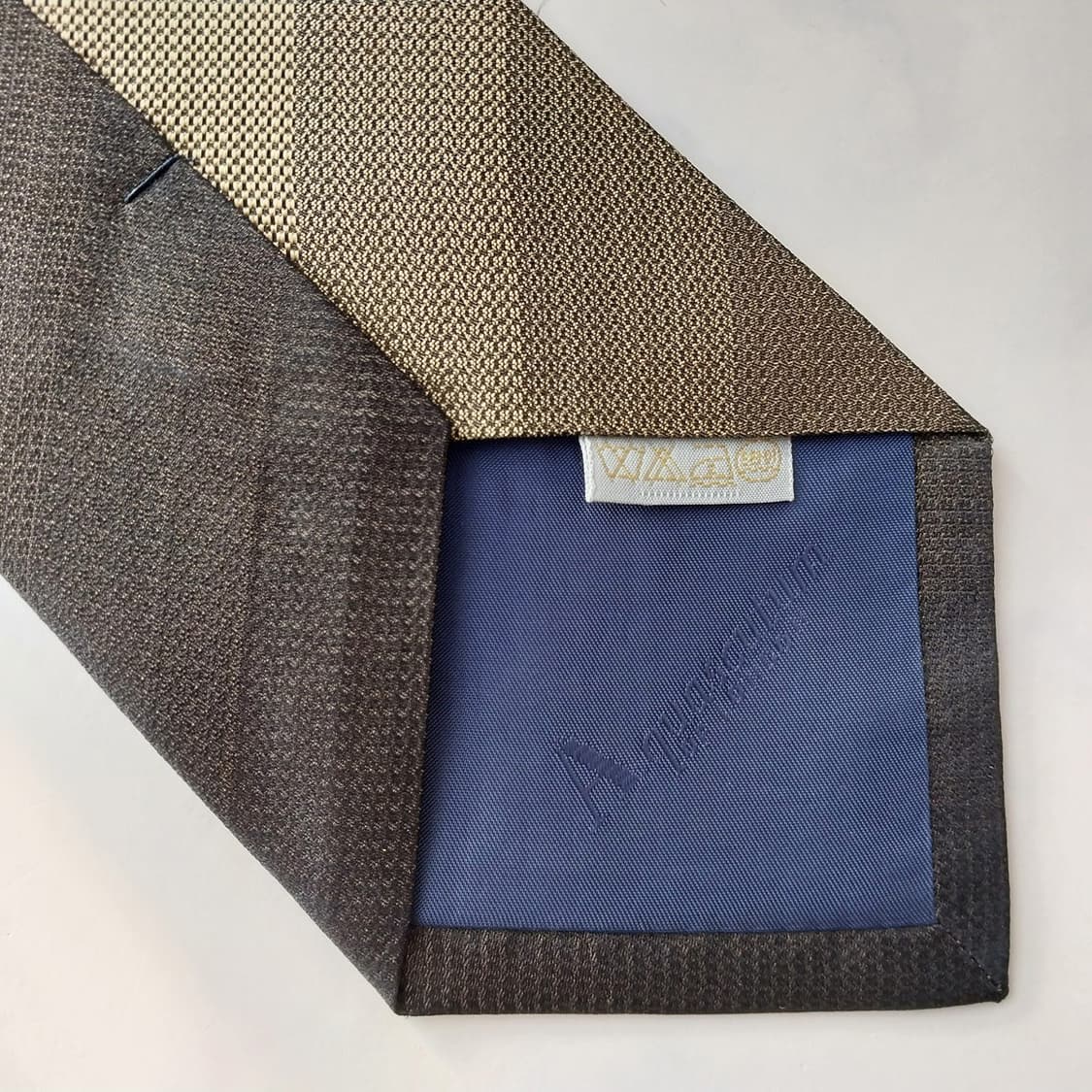 아쿠아스큐텀 실크 솔리드 텍스처 넥타이 9.8cm A+등급 K1708
 상품이미지10