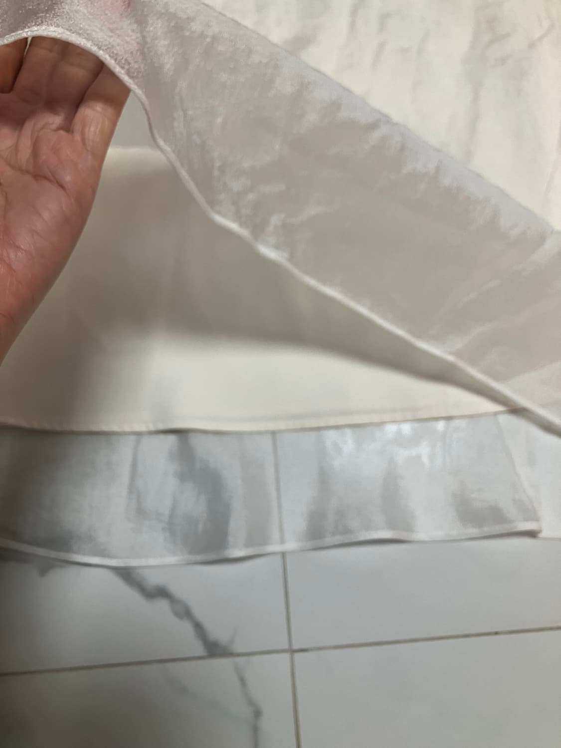 던스트 레이어드 사틴 스커트 아이보리 M 상품이미지5