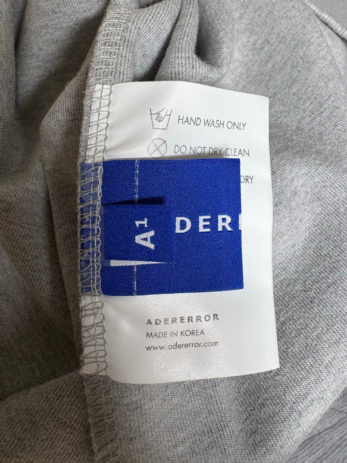 아더에러 베리프 로고 스웨트셔츠 그레이 상품이미지5