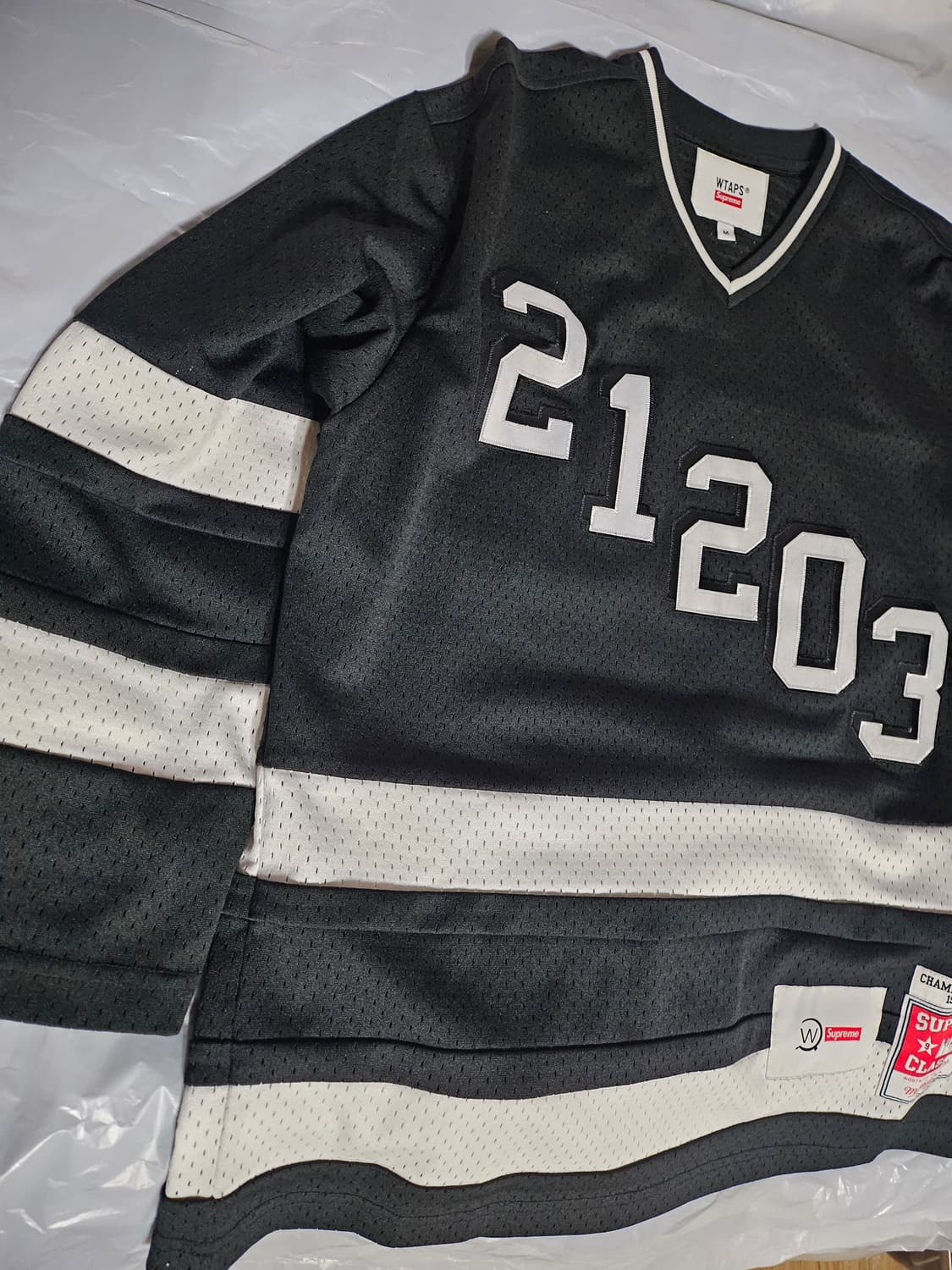 슈프림저지 더블탭스 미첼네스 하키 저지 블랙 상품이미지2