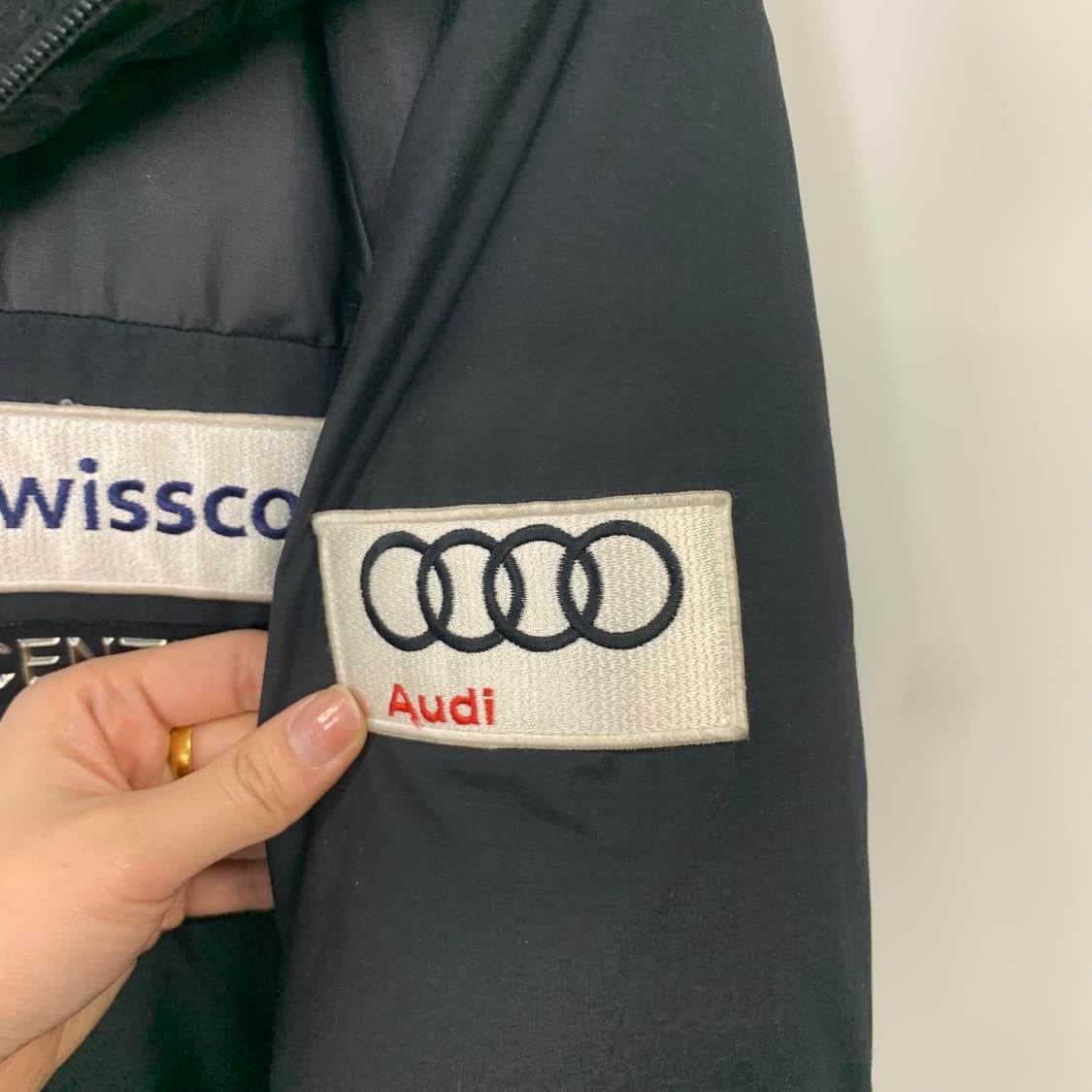 데상트 아우디 스위스 스키팀 덕다운 패딩 상품이미지5