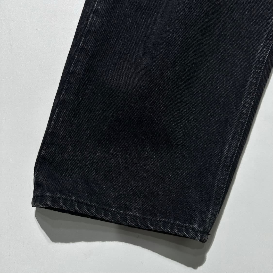 안셀름 테이퍼드 5P 흑청 데님 팬츠 상품이미지5