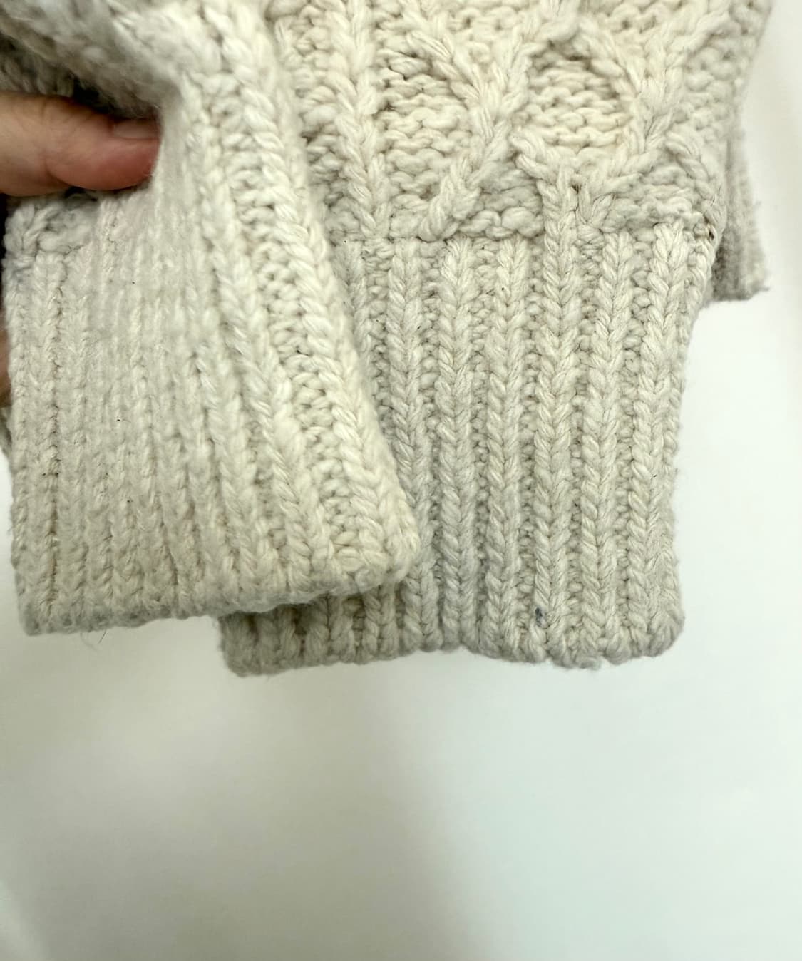 낫띵리튼 케이블니트 상품이미지5