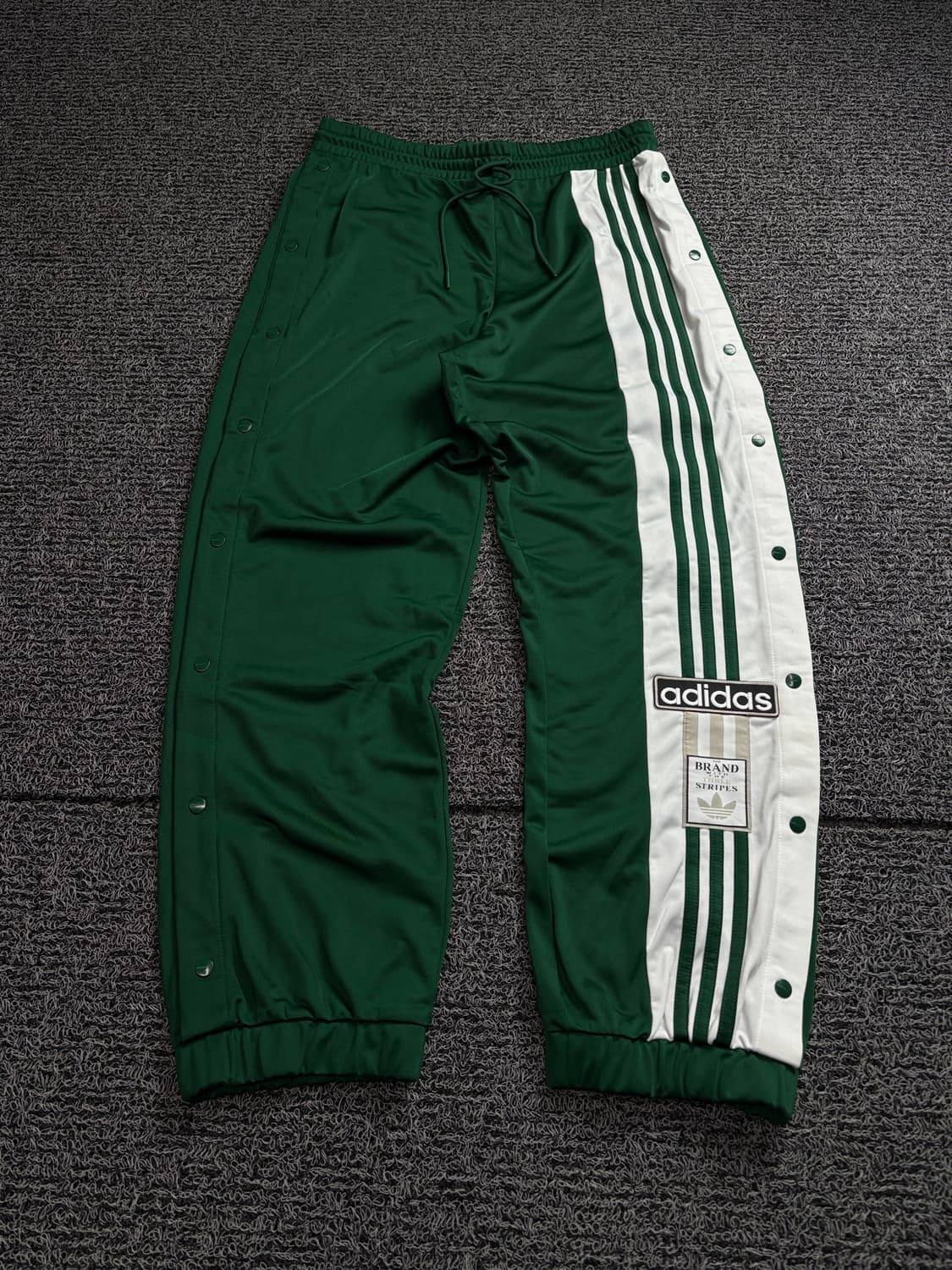 아디다스 아디브레이크 사이드 스냅버튼 와이드 트랙팬츠 1530 상품이미지2