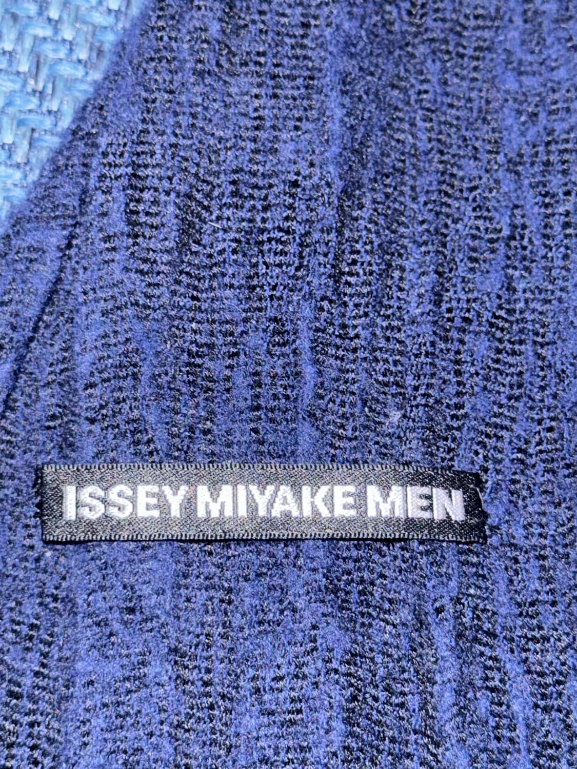 이세이 미야케 맨 멀티컬러 머플러 블루 상품이미지2