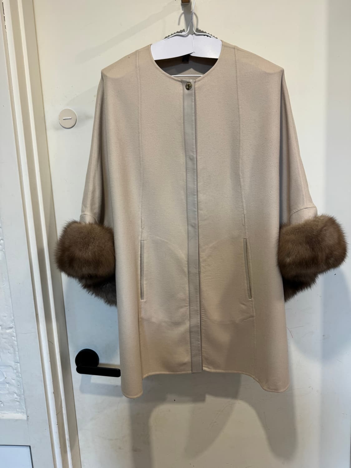 로로피아나 캐시미어 케이프 상품이미지2